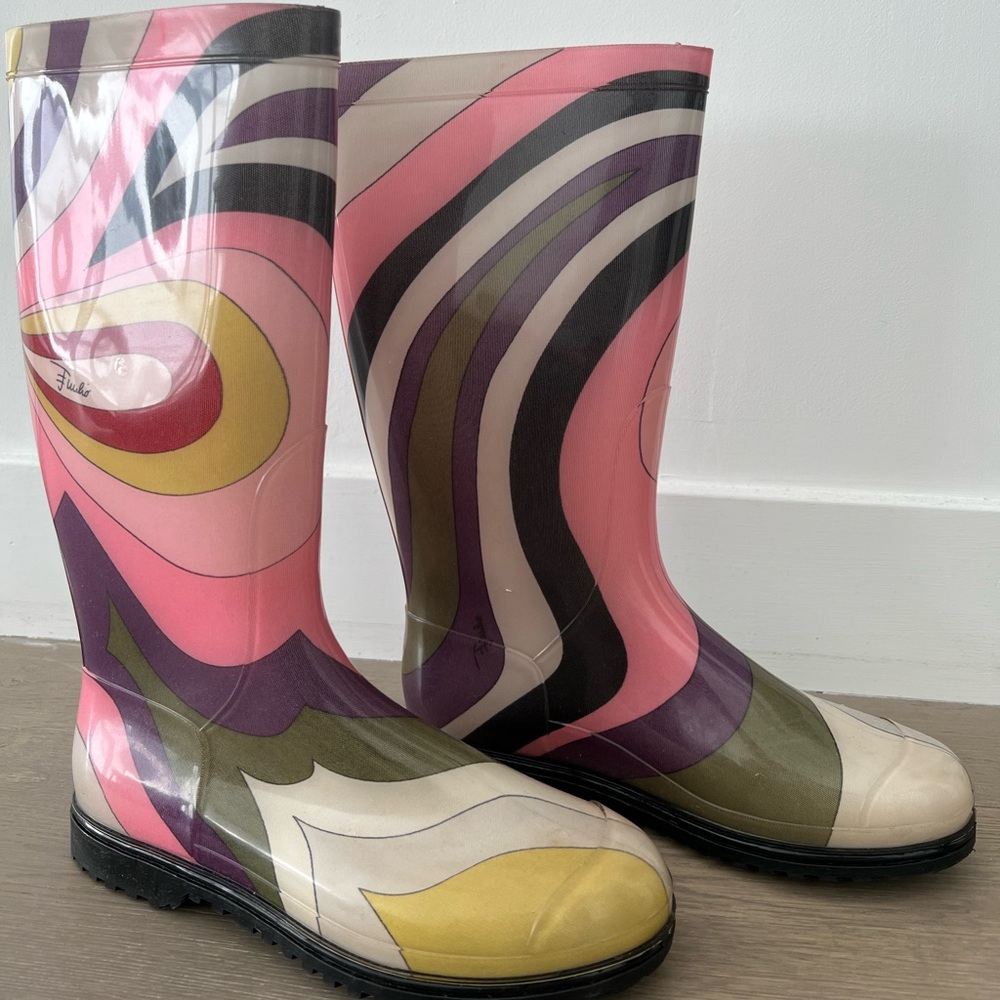 Emilio Pucci Pink Multicolor Wave-Pattern Rain Boots - Picture 2 of 7
